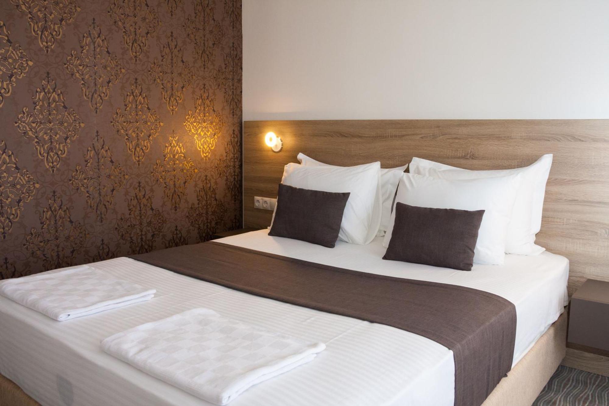 Bosphorus Hotel Aleksinac Eksteriør bilde
