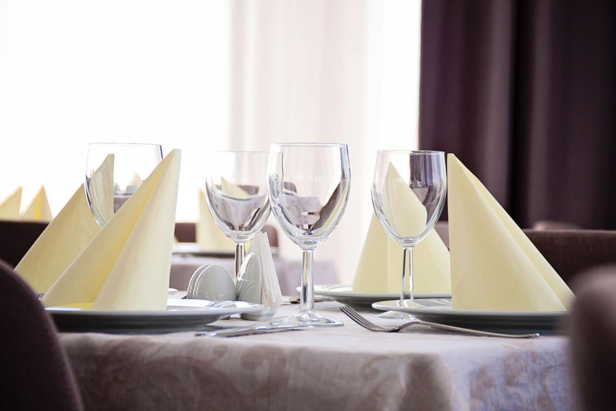 Bosphorus Hotel Aleksinac Eksteriør bilde