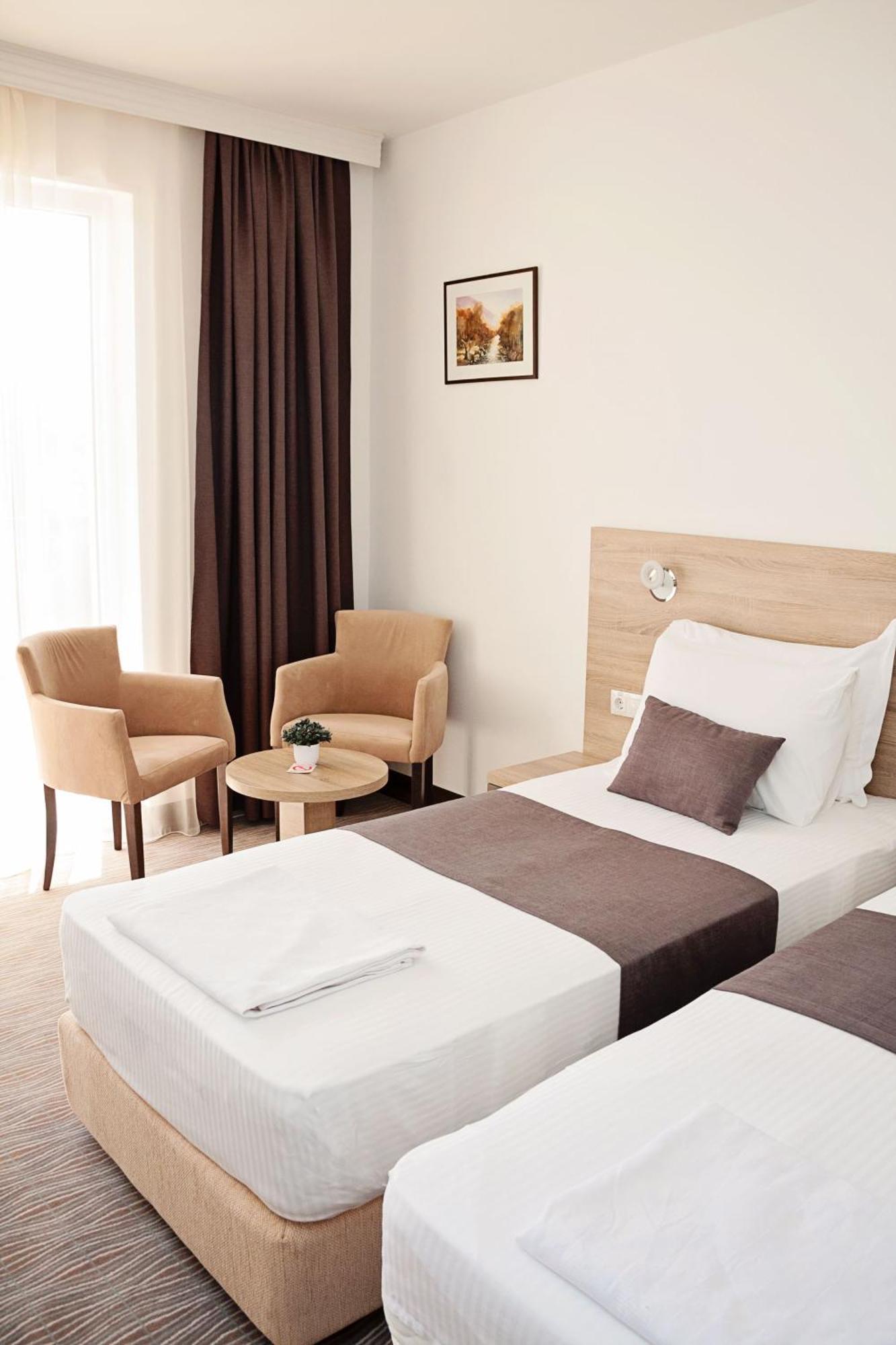 Bosphorus Hotel Aleksinac Eksteriør bilde