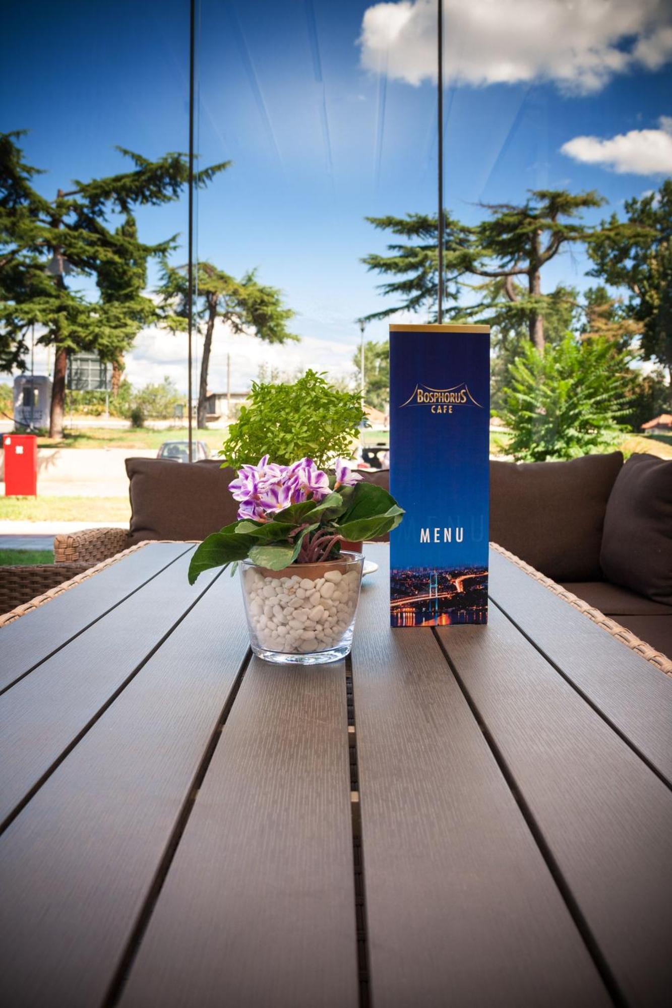 Bosphorus Hotel Aleksinac Eksteriør bilde
