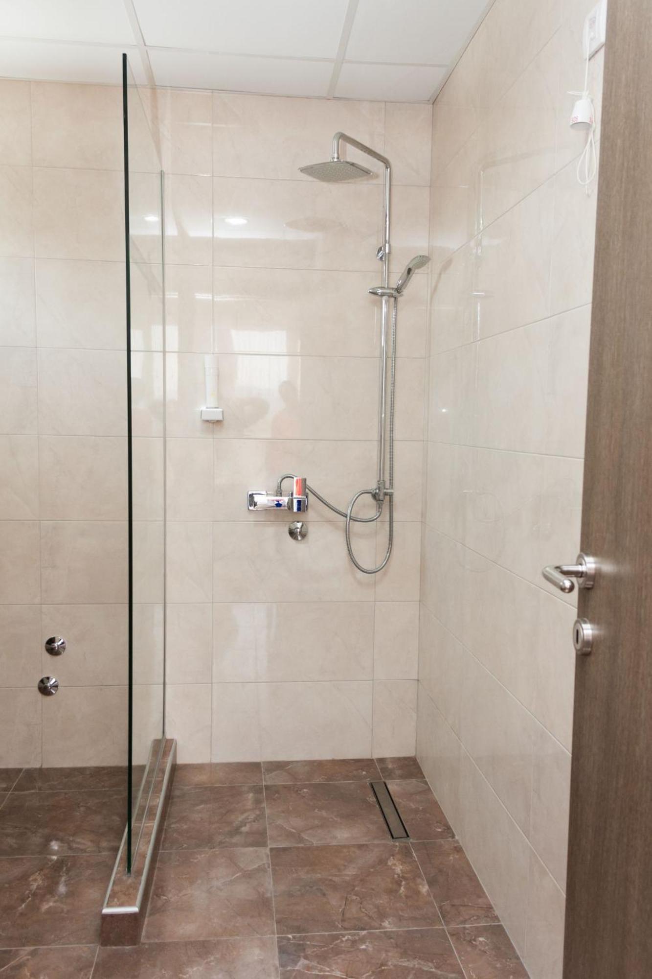 Bosphorus Hotel Aleksinac Eksteriør bilde